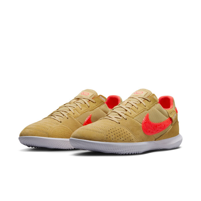 Nike Men's Streetgato Low-Top Football Shoes Brown Nike Men's Streetgato Low-Top Football Shoes Brown image number 1