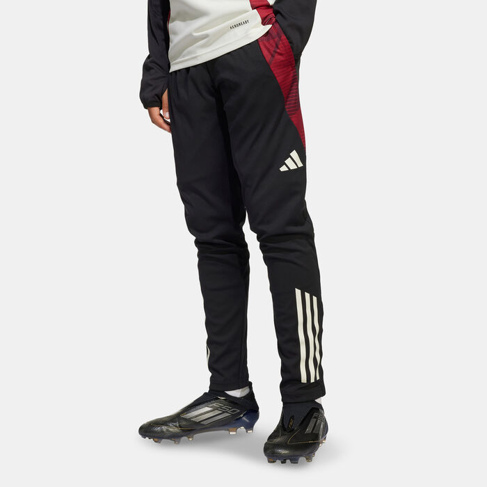 adidas Kids' Manchester United Tiro 24 Football Training Pants Black adidas Kids' Manchester United Tiro 24 Football Training Pants Black image number 0