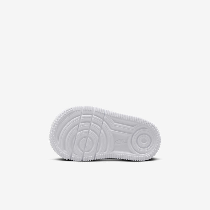 Nike Kids' Force 1 Low EasyOn Shoes White Nike Kids' Force 1 Low EasyOn Shoes White image number 1