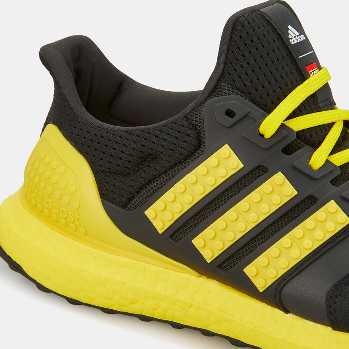 Men's Ultraboost DNA x LEGO® Colors Shoe Men's Ultraboost DNA x LEGO® Colors Shoe image number 4