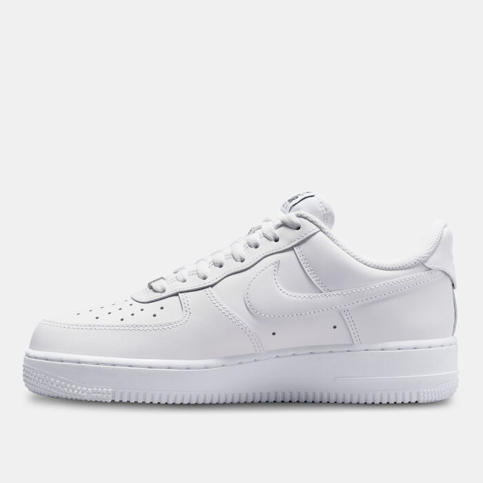 Nike Women's Air Force 1 '07 EasyOn Shoes White Nike Women's Air Force 1 '07 EasyOn Shoes White image number 2