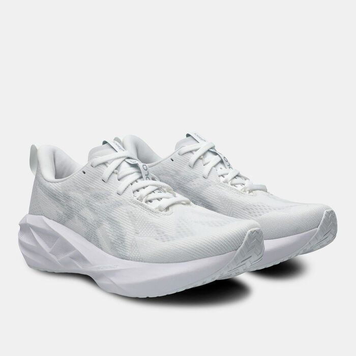 ASICS Women's NOVABLAST 5 Running Shoes White ASICS Women's NOVABLAST 5 Running Shoes White image number 1