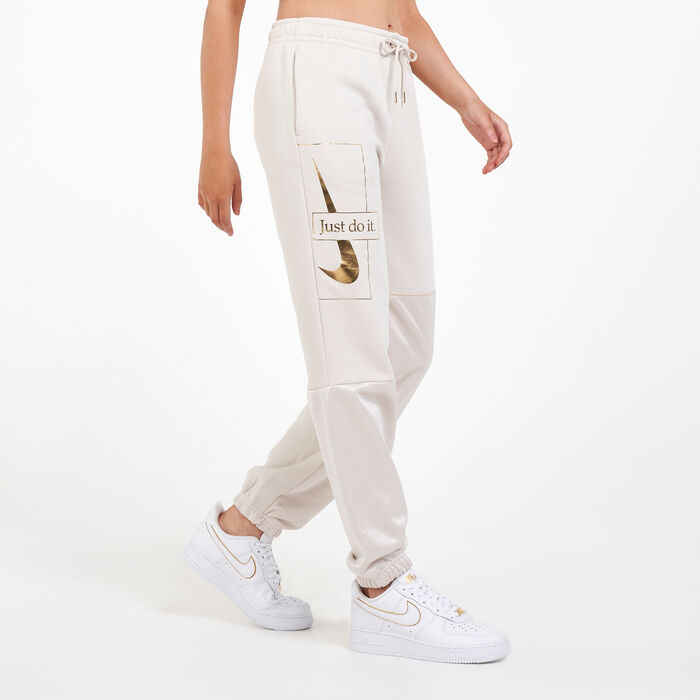 Nike Women's Sportswear Icon Clash Sweatpants Ivory image number 0