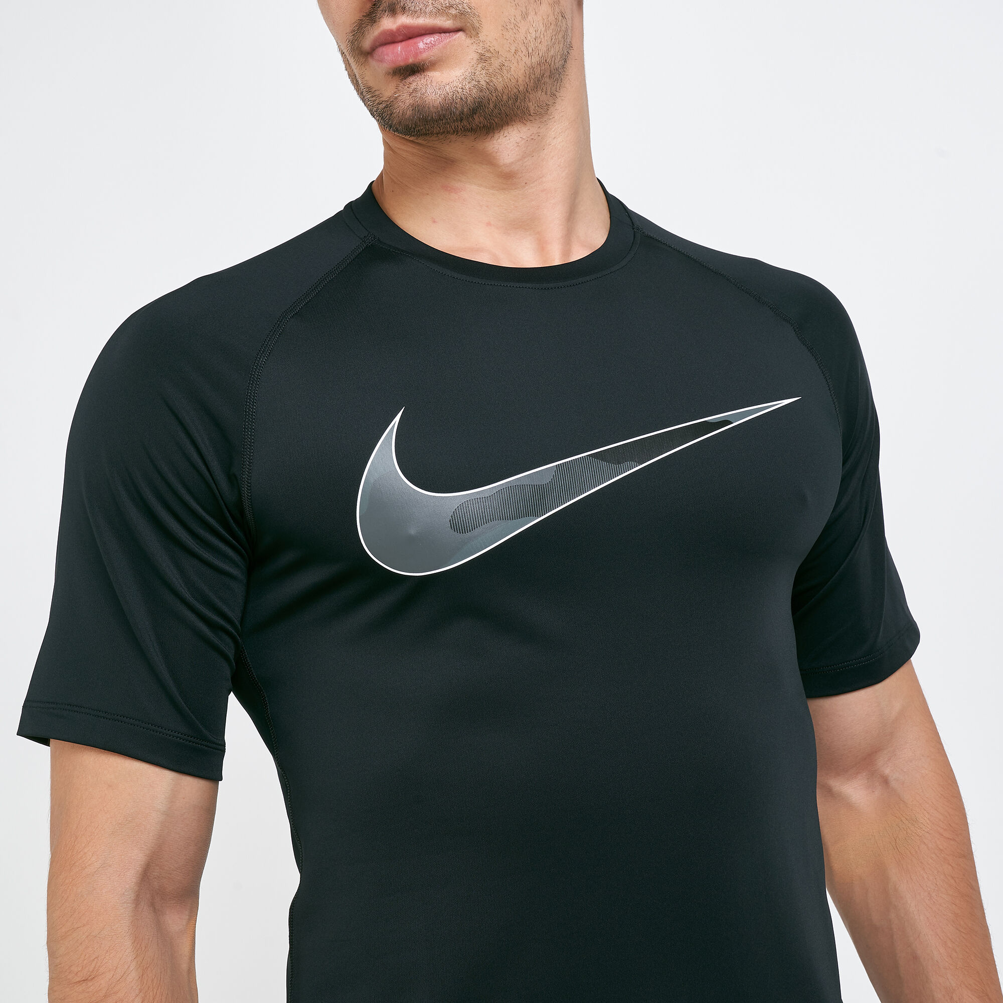 Buy Nike Men s Pro Swoosh Camo T Shirt Black in KSA SSS