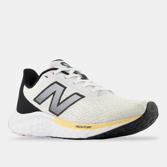 New Balance Women's Fresh Foam Arishi v4 Shoes White New Balance Women's Fresh Foam Arishi v4 Shoes White image number 1