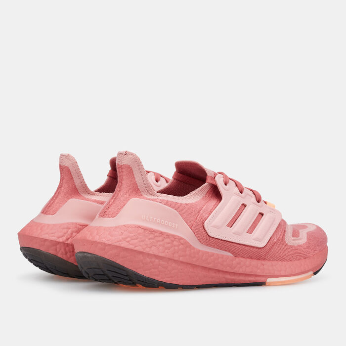 adidas Women's Ultraboost 22 Running Shoe Red adidas Women's Ultraboost 22 Running Shoe Red image number 2