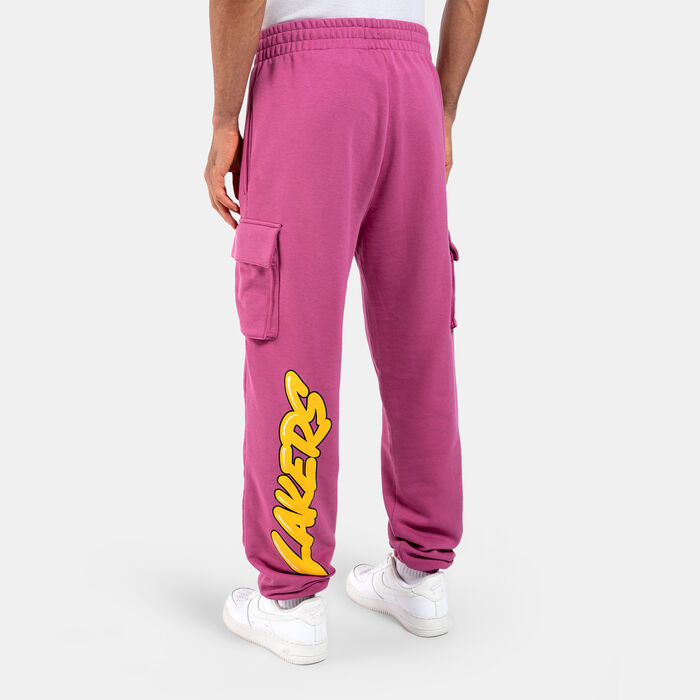 New Era Men's NBA Los Angeles Lakers Wordmark Cargo Pants Purple New Era Men's NBA Los Angeles Lakers Wordmark Cargo Pants Purple image number 1