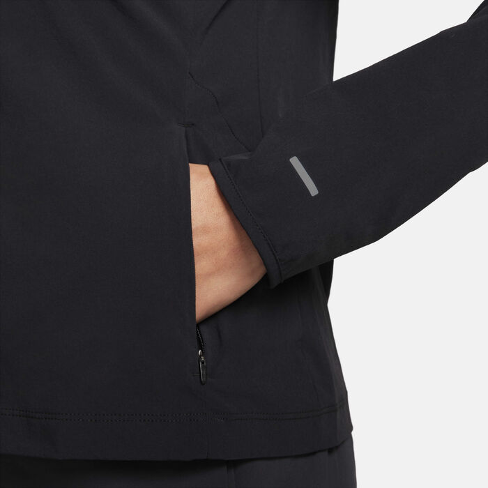 Nike Women's Swift UV Running Jacket Black image number 3