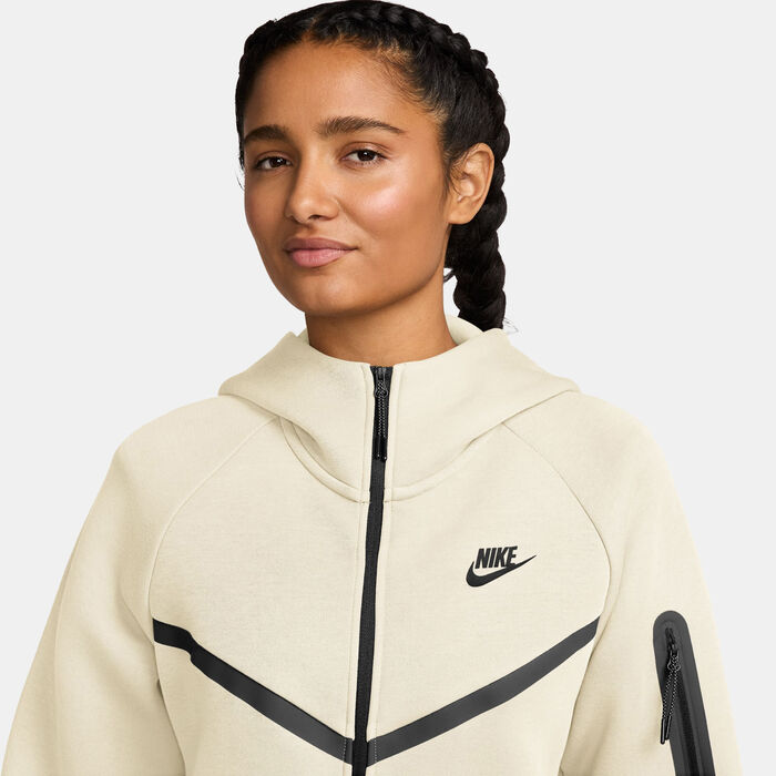 Nike Women's Sportswear Tech Fleece Windrunner Full-Zip Hoodie Ivory Nike Women's Sportswear Tech Fleece Windrunner Full-Zip Hoodie Ivory image number 2