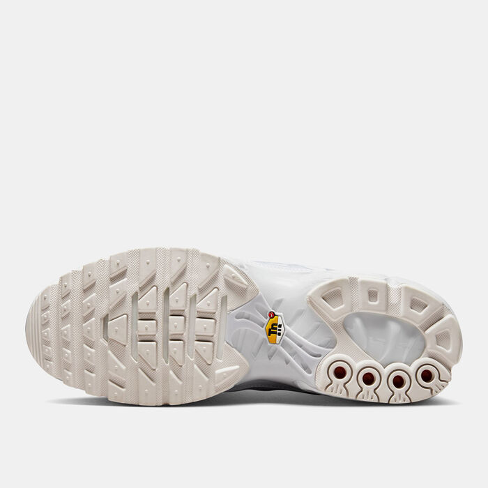 Nike Men's Air Max Plus Shoes White Nike Men's Air Max Plus Shoes White image number 3