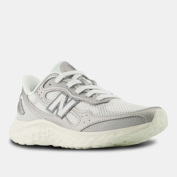 New Balance Women's Fresh Foam Arishi v4 Shoes Silver New Balance Women's Fresh Foam Arishi v4 Shoes Silver image number 1