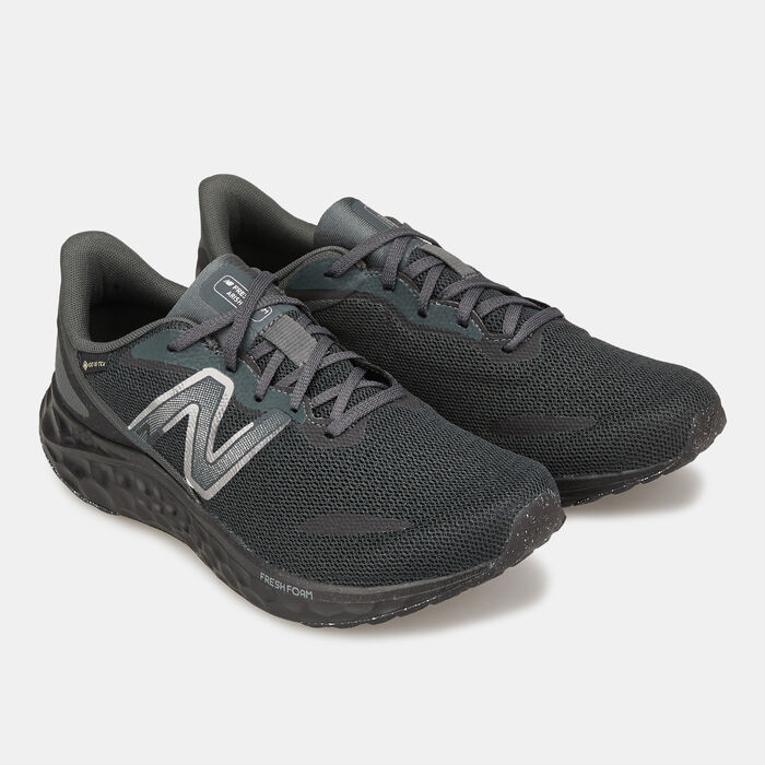 Buy New Balance Men's Fresh Foam Arishi v4 Running Shoe Black in KSA -SSS
