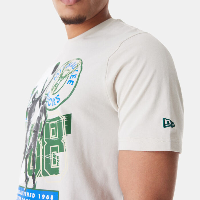 New Era Men's NBA Milwaukee Bucks Player Graphic T-Shirt Beige New Era Men's NBA Milwaukee Bucks Player Graphic T-Shirt Beige image number 4