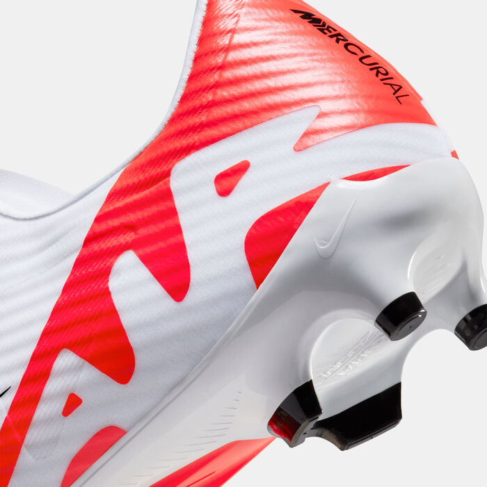 Nike Men's Mercurial Vapor 15 Academy Multi-Ground Football Shoes White Nike Men's Mercurial Vapor 15 Academy Multi-Ground Football Shoes White image number 3