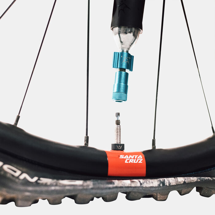 Peaty’s Holeshot CO2 Tyre Inflator - Road & Gravel (16g) Multi-Color image number 2