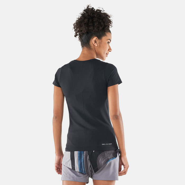 Nike Women's Dri-FIT ADV Aura T-Shirt Black Nike Women's Dri-FIT ADV Aura T-Shirt Black image number 1