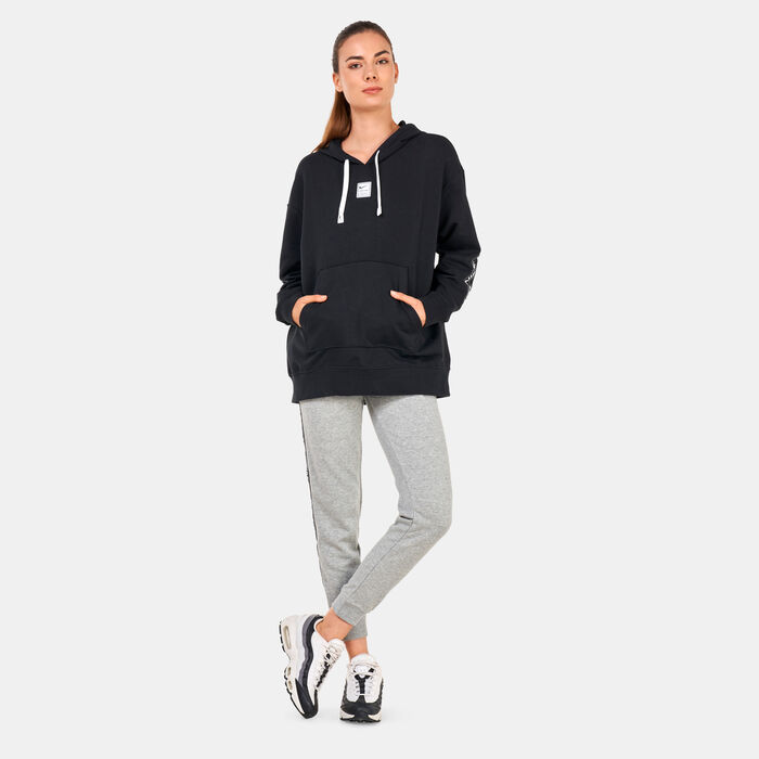 Nike Women's Pro Dri-FIT Get Fit Graphic Hoodie Black image number 2
