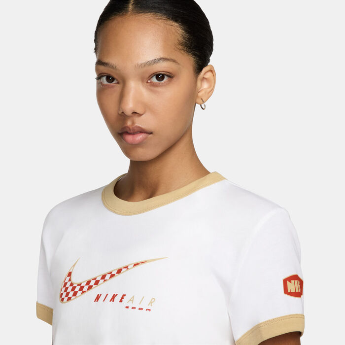 Nike Women's Sportswear Club T-Shirt White Nike Women's Sportswear Club T-Shirt White image number 2