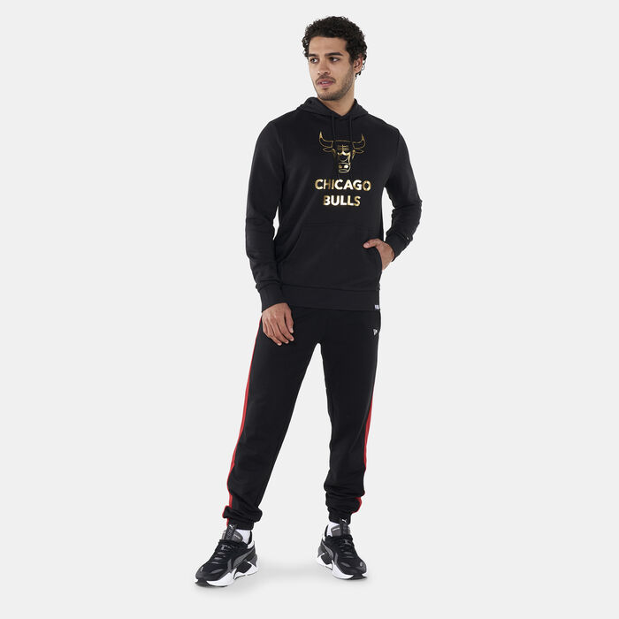 New Era Men's Chicago Bulls Metallic Logo Sweatshirt Black New Era Men's Chicago Bulls Metallic Logo Sweatshirt Black image number 2