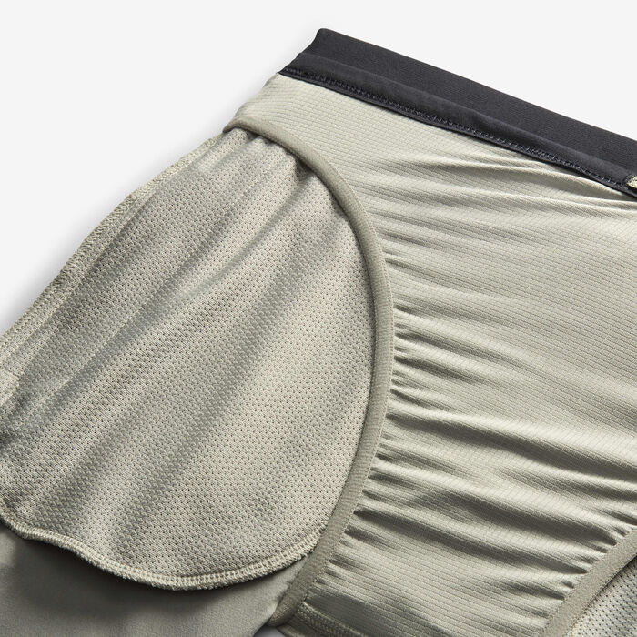 Nike Men's Second Sunrise Dri-FIT Trail Running Shorts Grey Nike Men's Second Sunrise Dri-FIT Trail Running Shorts Grey image number 3