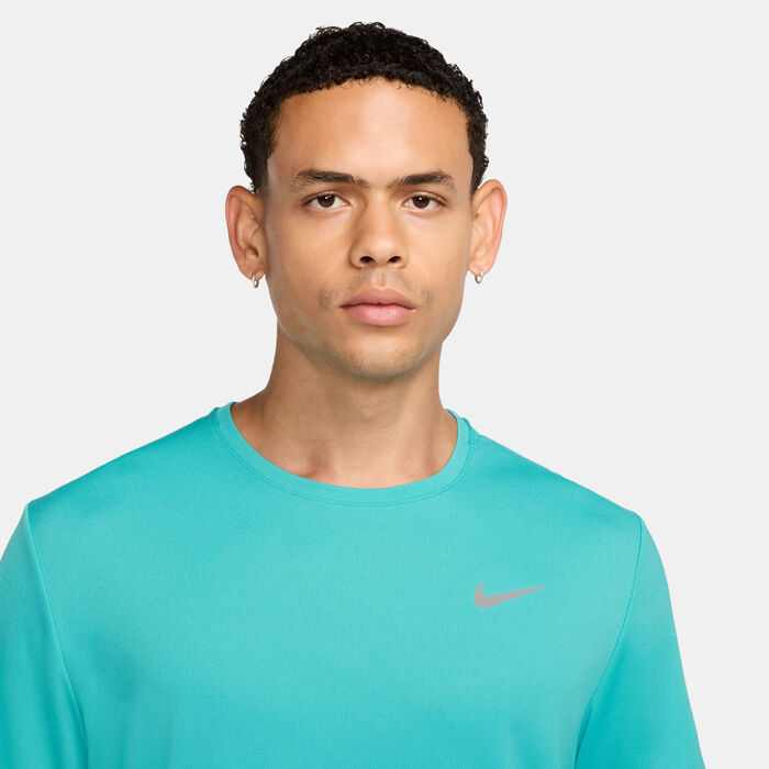 Nike Men's Miler Dri-FIT UV Running T-Shirt Blue image number 3