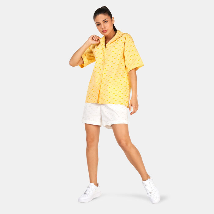 Nike Women's Sportswear Everyday Woven T-Shirt yellow image number 2