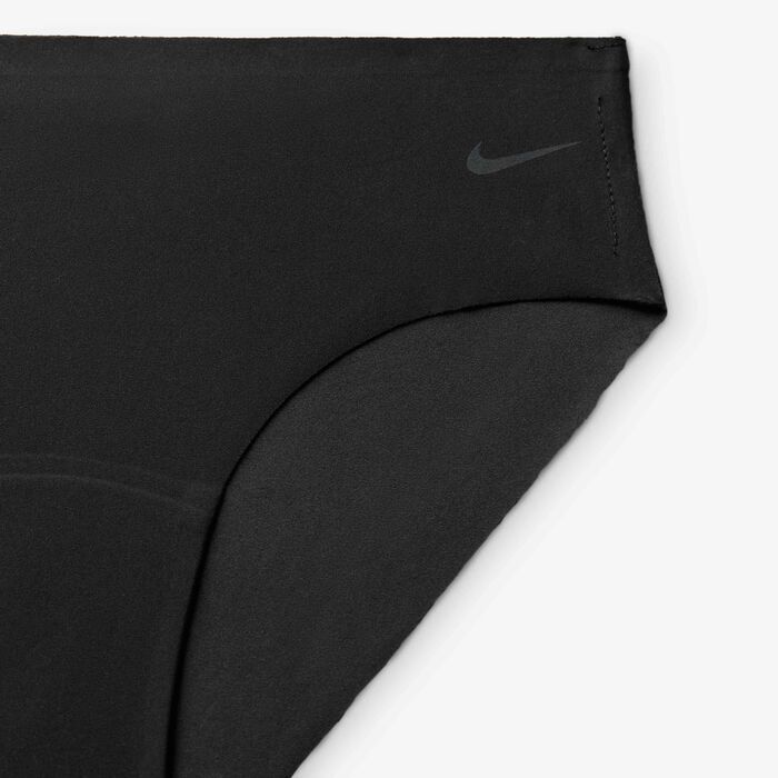 Nike Kids' Period Leak Protection Briefs (3 Pack) Black Nike Kids' Period Leak Protection Briefs (3 Pack) Black image number 2