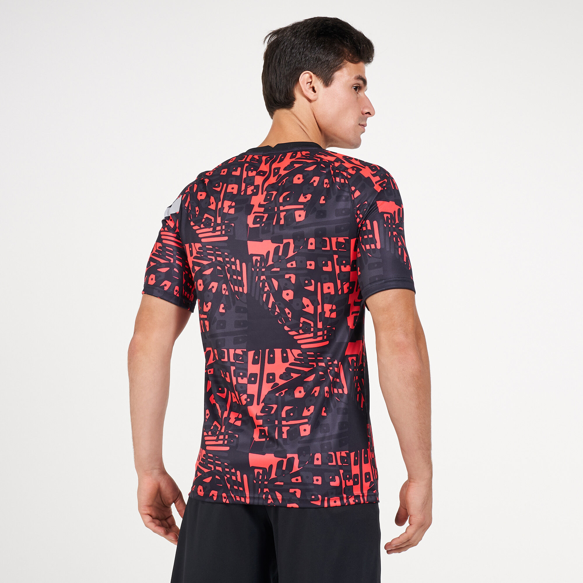 Men s Liverpool F.C. Pre Match T Shirt