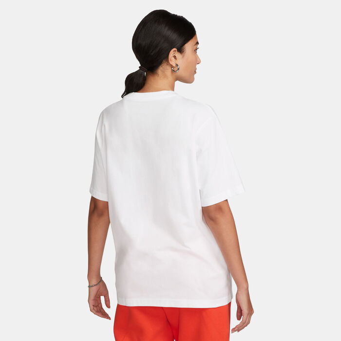 Nike Women's Sportswear Essential T-Shirt White image number 1