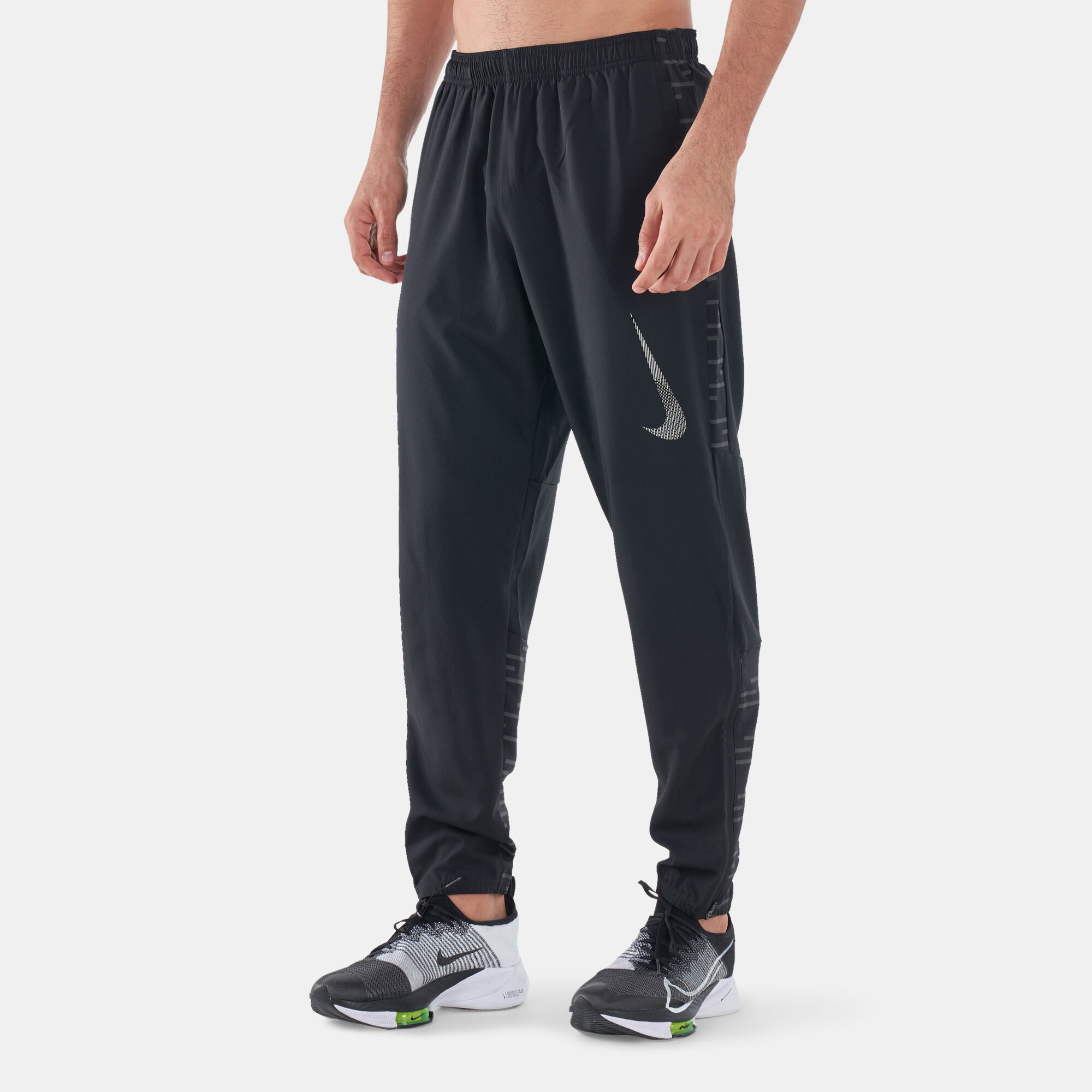 Nike dri fit pants, Men's Fashion, Activewear on Carousell