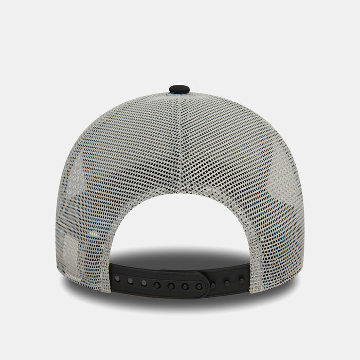 New Era Men's Brand Logo Trucker Cap Black New Era Men's Brand Logo Trucker Cap Black image number 1