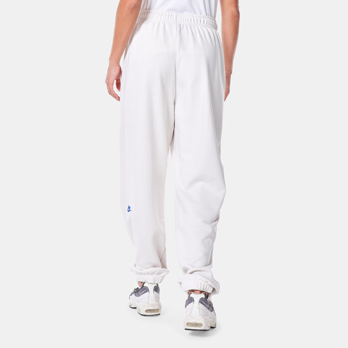 Nike Women's Sportswear Joggers White image number 1