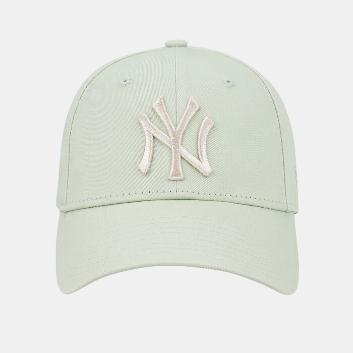 New York Yankees Womens Beige 9FORTY Adjustable Cap