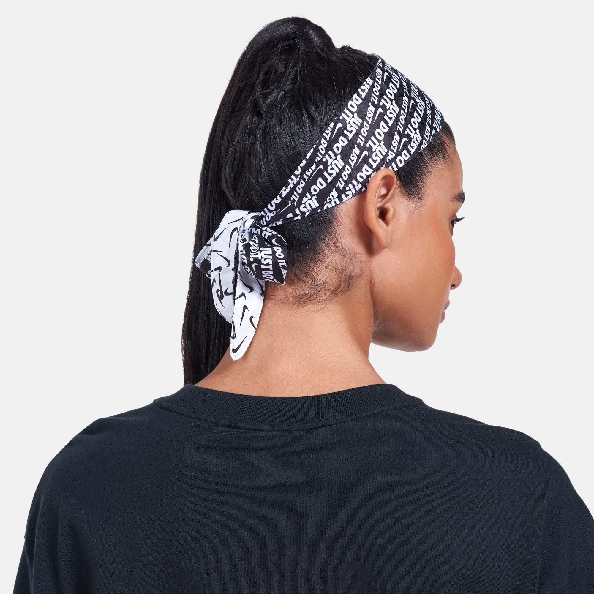 Nike women's online bandana head tie