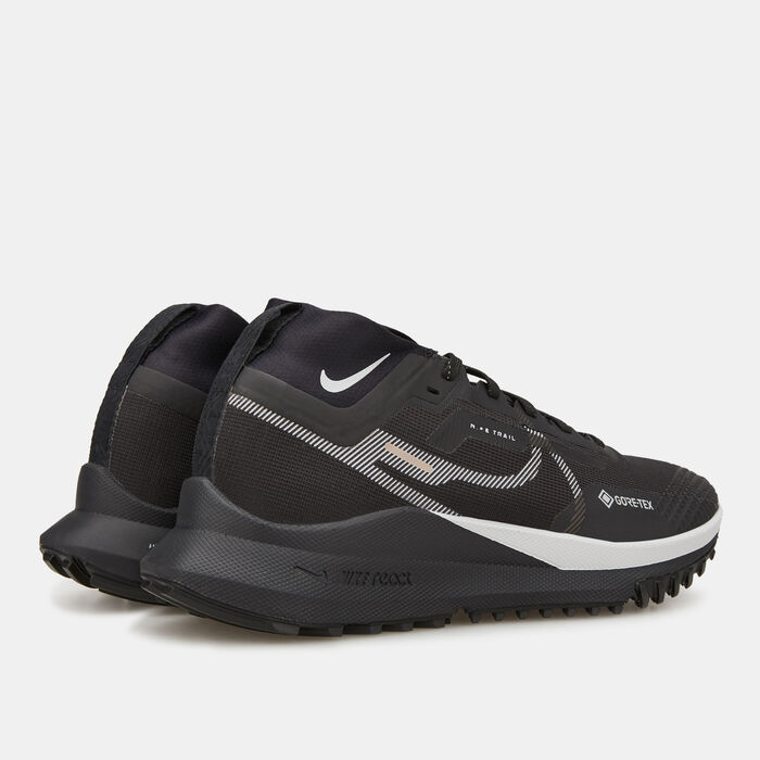Nike Women's Pegasus Trail 4 GORE-TEX Shoe Black image number 2