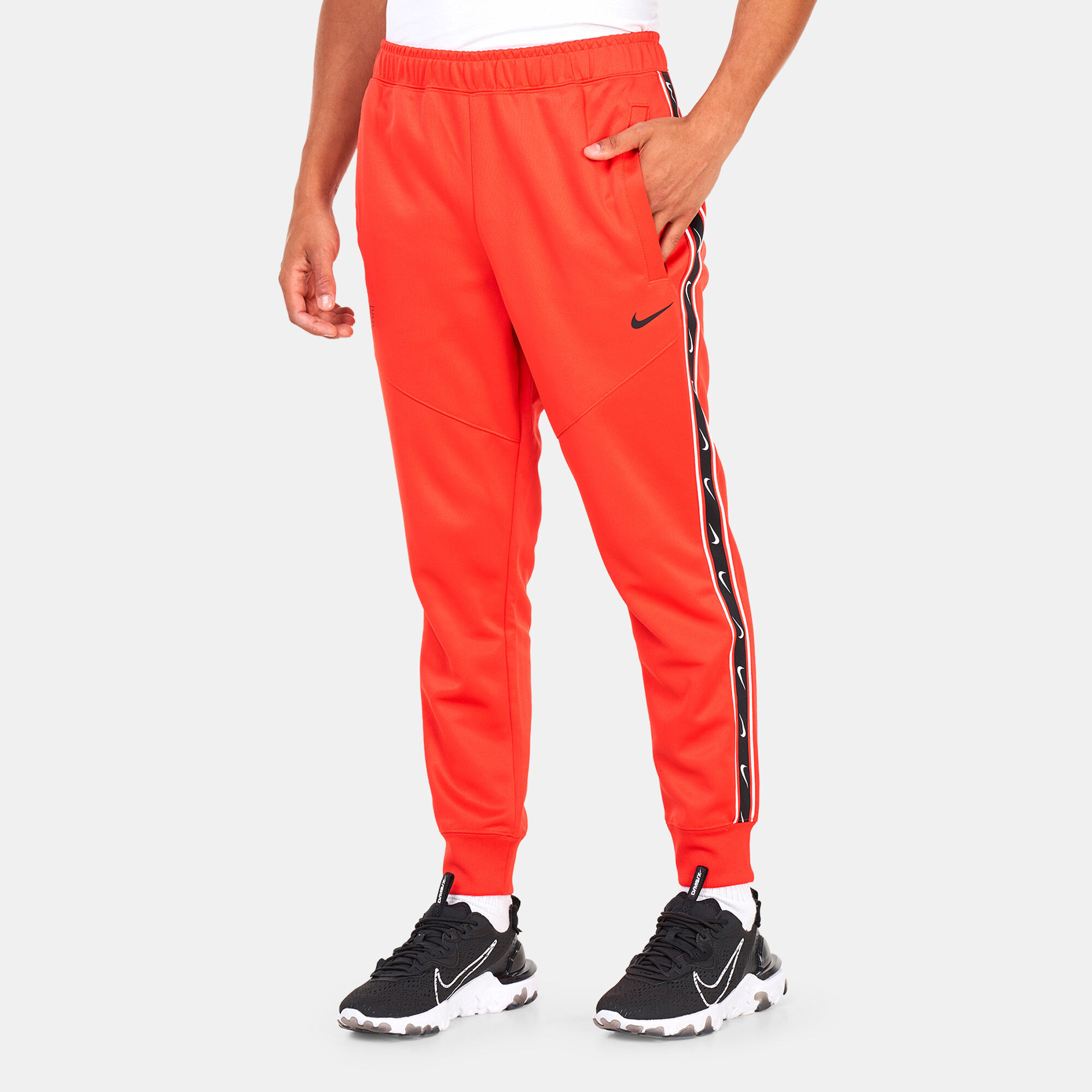 Nike repeat pant red hotsell