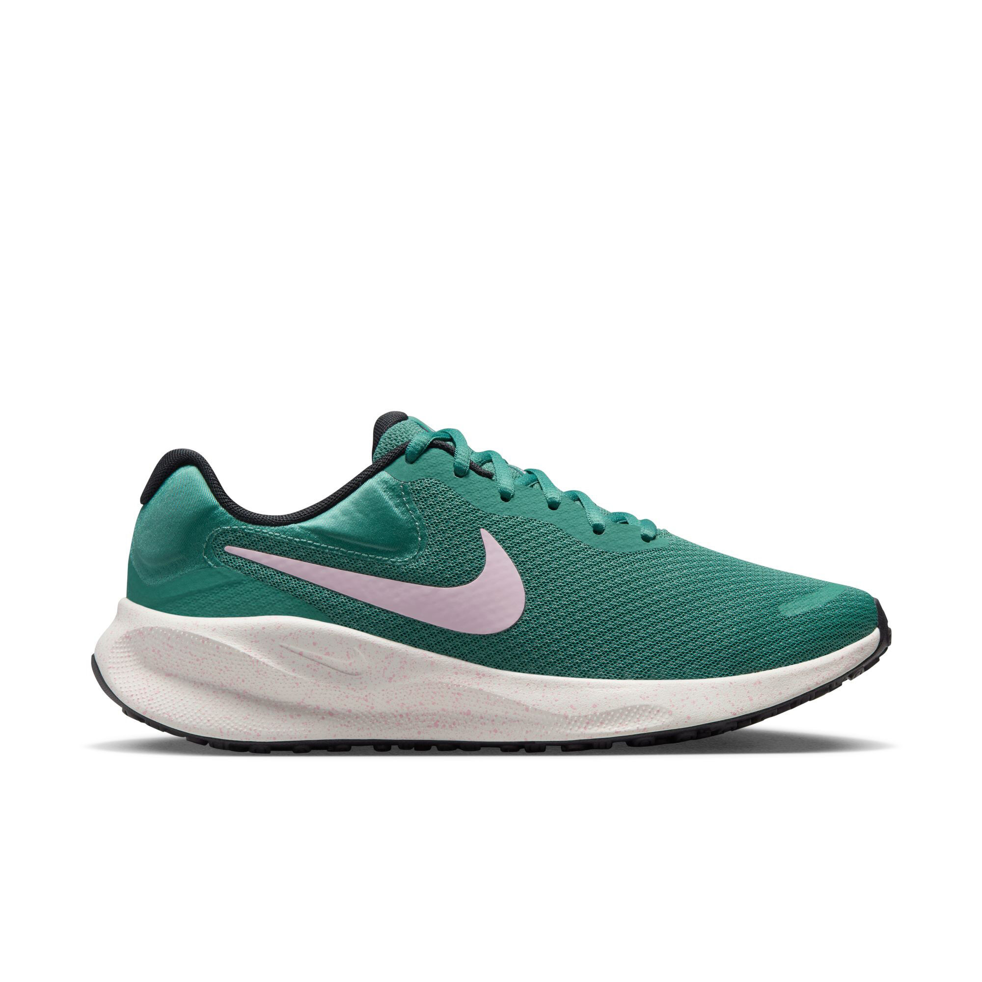 Buy Nike Sports Shoes in Riyadh KSA for Men Women Kids SSS