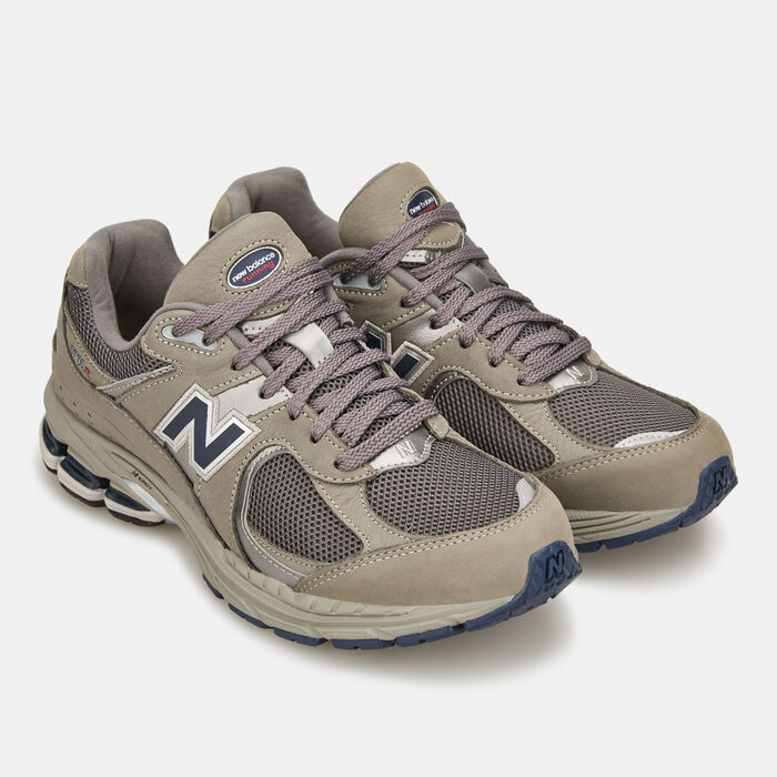 New Balance Men's 2002R Shoes Grey New Balance Men's 2002R Shoes Grey image number 1