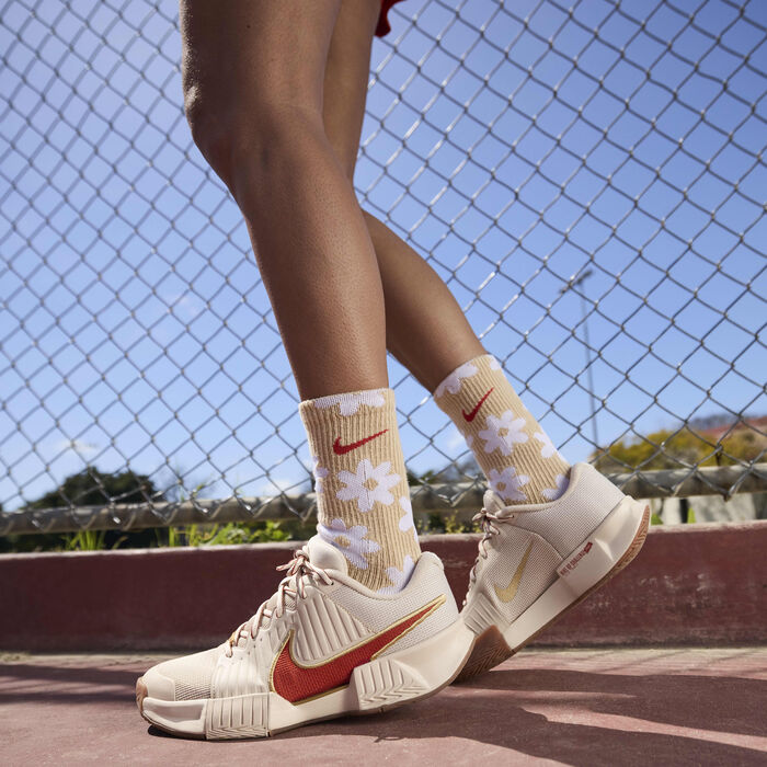 Nike Women's GP Challenge Pro Premium Hard Court Tennis Shoes Beige Nike Women's GP Challenge Pro Premium Hard Court Tennis Shoes Beige image number 1