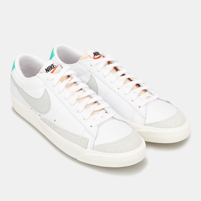 Nike Men's Blazer Low '77 Vintage Shoes White Nike Men's Blazer Low '77 Vintage Shoes White image number 1
