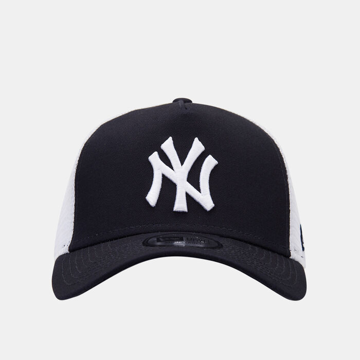 New Era Men's MLB New York Yankees Clean Trucker 9FORTY Cap Blue New Era Men's MLB New York Yankees Clean Trucker 9FORTY Cap Blue image number 0