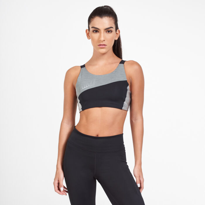 Nike Women's Swoosh Metallic Logo Sports Bra Nike Women's Swoosh Metallic Logo Sports Bra image number 0