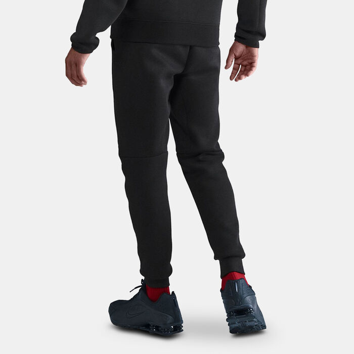 Nike Men's Paris Saint-Germain Tech Total 90 Joggers Black Nike Men's Paris Saint-Germain Tech Total 90 Joggers Black image number 1