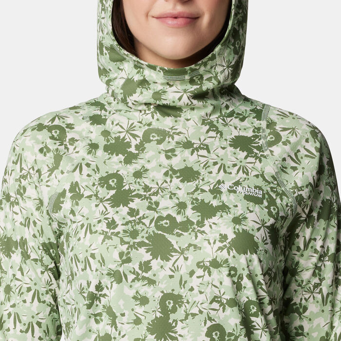 Columbia Women's Summit Valley Hiking Hoodie Green image number 2