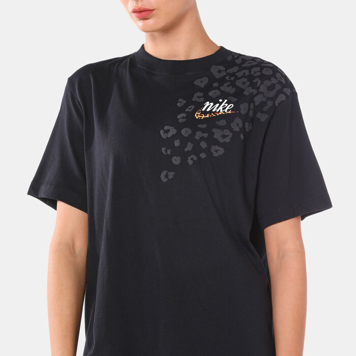 Women's Sportswear Boyfriend Patch T-Shirt Women's Sportswear Boyfriend Patch T-Shirt image number 3
