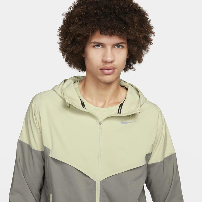 Nike Men's Windrunner Repel Running Jacket Green Nike Men's Windrunner Repel Running Jacket Green image number 2