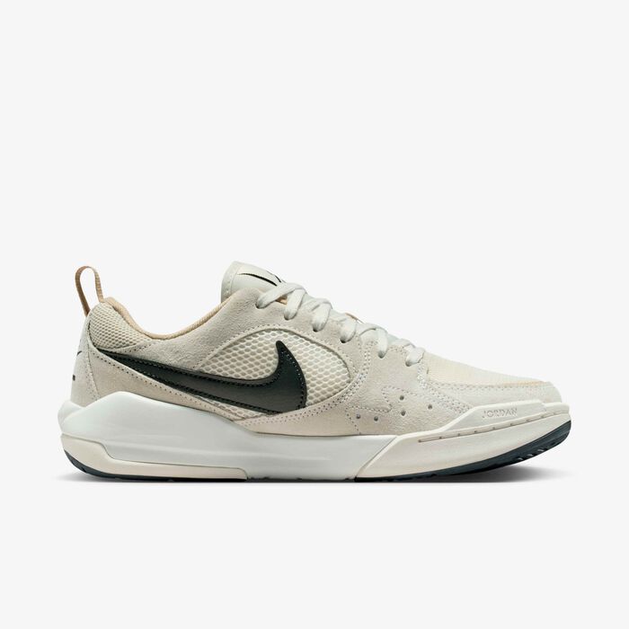 Jordan Women's CMFT Era Shoes White image number 2