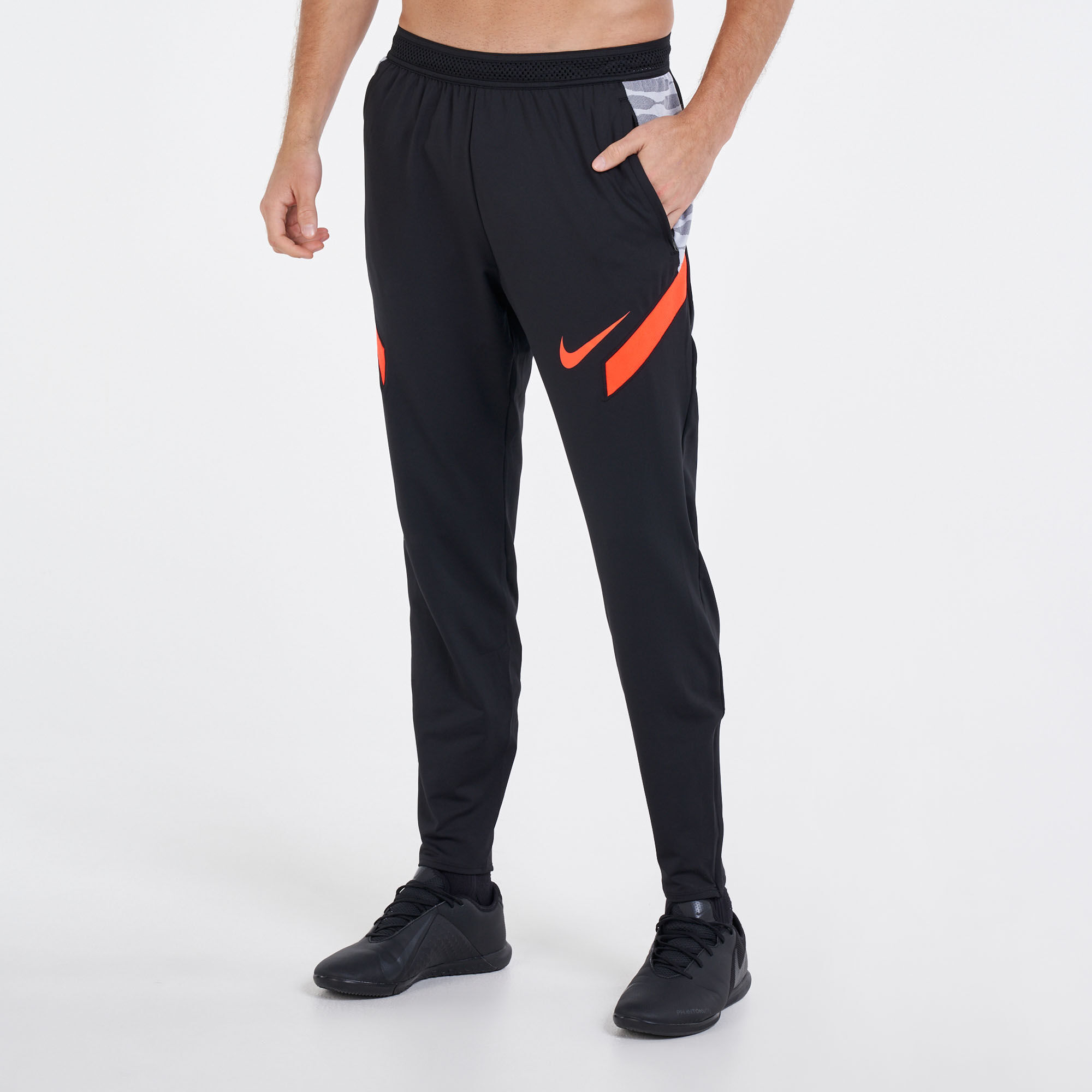 Men s Dri FIT Strike Track Pants Black Nike in KSA SSS