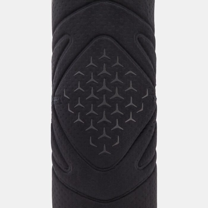 Nike Pro Combat Elbow Sleeve Black Nike Pro Combat Elbow Sleeve Black image number 2
