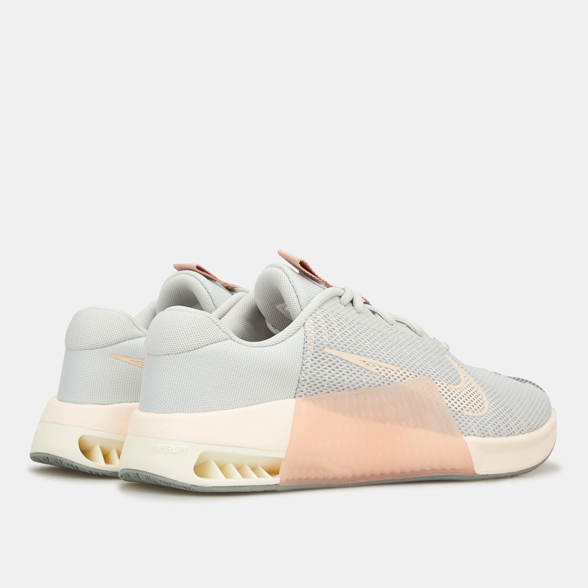 Nike squat hotsell shoes womens